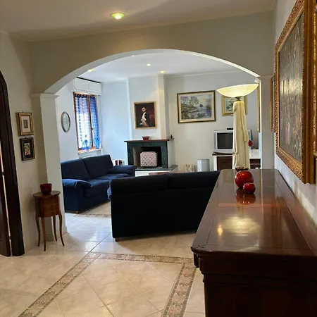 Apartment Pm 1 Via Sanzio *