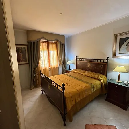 Apartment Pm 1 Via Sanzio *